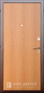 Металлическая дверь с МДФ панелью в коттедж №41 - фото вид изнутри